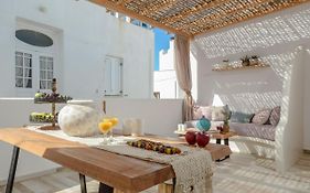 Aegean White Home